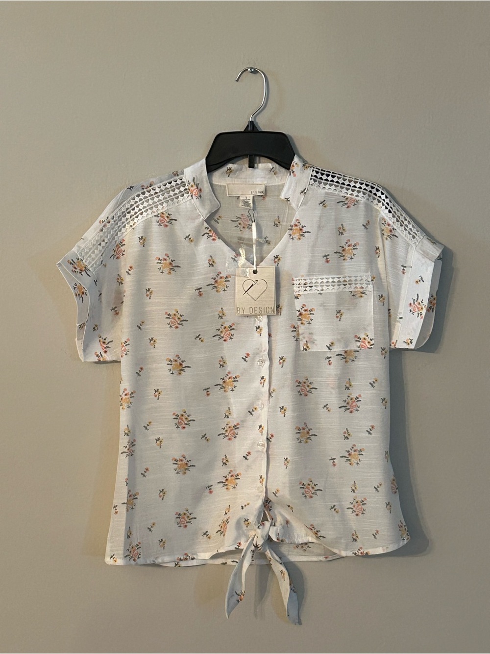 By Design Women's Sz S Ditsy Floral Print Feminine Lace Patchwork Tie Front Top